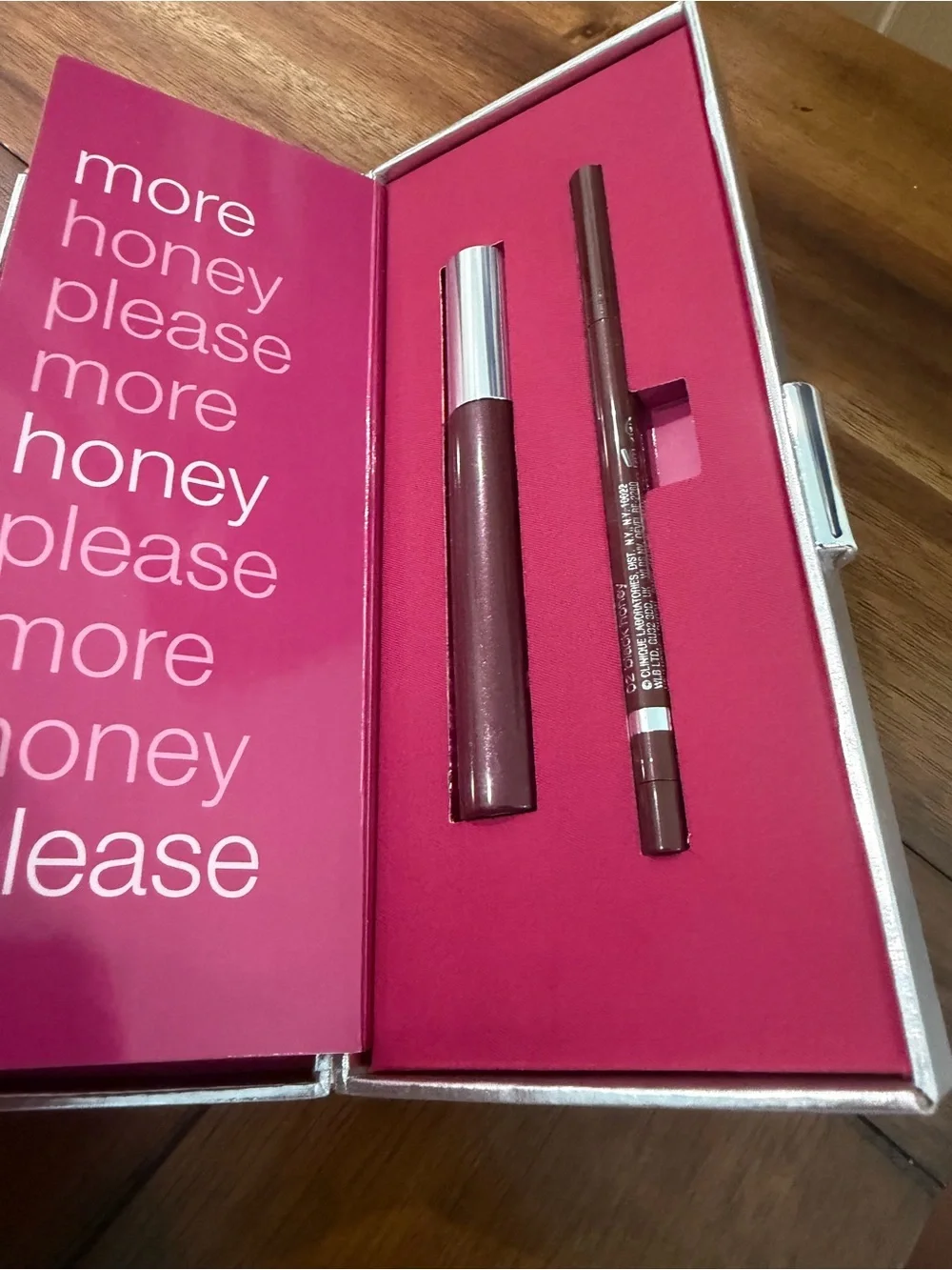 Clinique Black Honey Makeup Vault Set